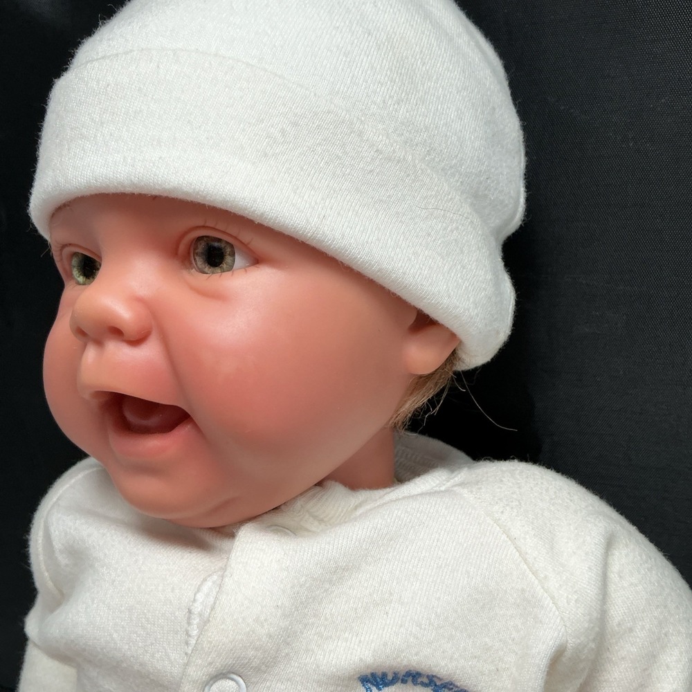 Vtg 1997 Lee Middleton Doll 050897 Reva Schick Thumb Sucker Newborn Gown Hat - Picture 4 of 16